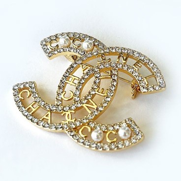 Chanel brooch encrusted with crystals and Pearls Diagra art 190234