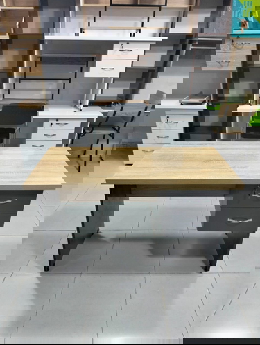أثاث المكتب